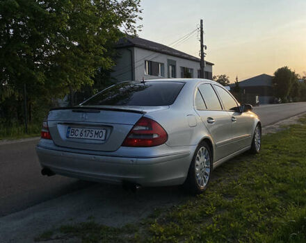 Мерседес Е-Класс 2003 в Львове на Automoto.ua Серый Мерседес Е-Класс, объемом двигателя 4 л и пробегом 330 тыс. км за 9500 $, фото 6 на Automoto.ua