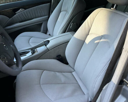 Мерседес Е-Класс 2003 в Черновцах на Automoto.ua Серый Мерседес Е-Класс, объемом двигателя 3.2 л и пробегом 400 тыс. км за 7000 $, фото 39 на Automoto.ua