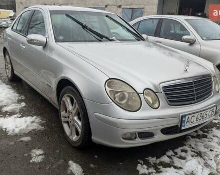 Сірий Мерседес Е-Клас, об'ємом двигуна 2.2 л та пробігом 490 тис. км за 6500 $, фото 1 на Automoto.ua