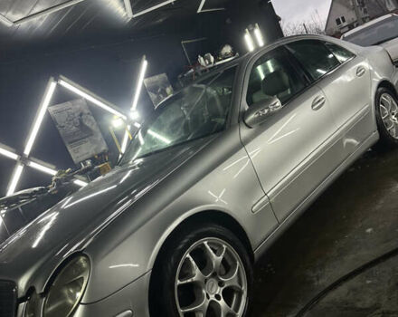 Сірий Мерседес Е-Клас, об'ємом двигуна 2.15 л та пробігом 200 тис. км за 5100 $, фото 1 на Automoto.ua