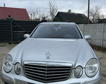 Серый Мерседес Е-Класс, объемом двигателя 2.7 л и пробегом 370 тыс. км за 5550 $, фото 2 на Automoto.ua