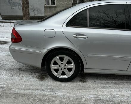 Сірий Мерседес Е-Клас, об'ємом двигуна 2.6 л та пробігом 350 тис. км за 4900 $, фото 5 на Automoto.ua