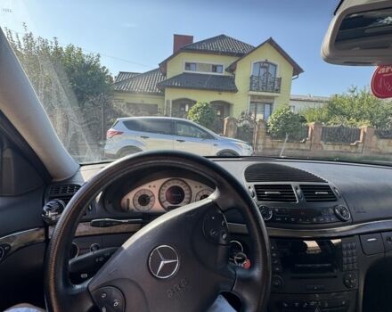 Мерседес Е-Класс 2003 в Тернополе на Automoto.ua Серый Мерседес Е-Класс, объемом двигателя 3.2 л и пробегом 430 тыс. км за 6200 $, фото 2 на Automoto.ua