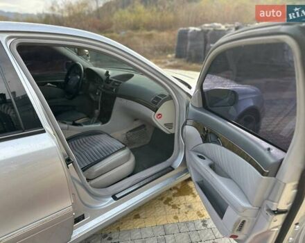 Серый Мерседес Е-Класс, объемом двигателя 4 л и пробегом 372 тыс. км за 6400 $, фото 8 на Automoto.ua