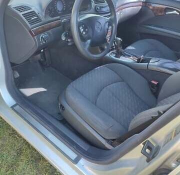 Сірий Мерседес Е-Клас, об'ємом двигуна 2.15 л та пробігом 412 тис. км за 5600 $, фото 8 на Automoto.ua