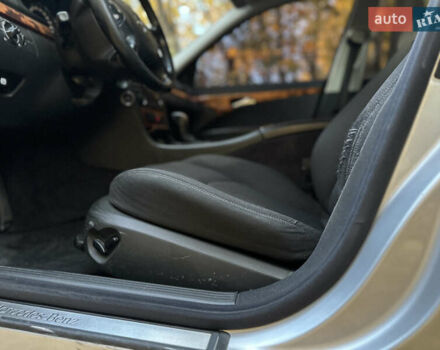 Мерседес Е-Клас 2004 у Тернополі на Automoto.ua Сірий Мерседес Е-Клас, об'ємом двигуна 2.2 л та пробігом 333 тис. км за 5750 $, фото 21 на Automoto.ua