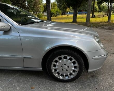 Серый Мерседес Е-Класс, объемом двигателя 2.6 л и пробегом 445 тыс. км за 6980 $, фото 4 на Automoto.ua