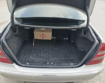 Сірий Мерседес Е-Клас, об'ємом двигуна 2.7 л та пробігом 400 тис. км за 7200 $, фото 3 на Automoto.ua