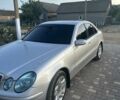 Сірий Мерседес Е-Клас, об'ємом двигуна 2.15 л та пробігом 323 тис. км за 7000 $, фото 1 на Automoto.ua