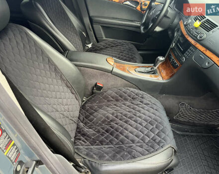 Серый Мерседес Е-Класс, объемом двигателя 2.2 л и пробегом 359 тыс. км за 6450 $, фото 36 на Automoto.ua