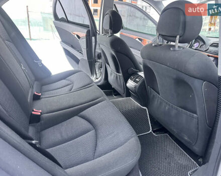 Серый Мерседес Е-Класс, объемом двигателя 1.8 л и пробегом 289 тыс. км за 6750 $, фото 56 на Automoto.ua