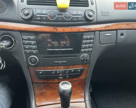 Серый Мерседес Е-Класс, объемом двигателя 2.2 л и пробегом 359 тыс. км за 6450 $, фото 45 на Automoto.ua