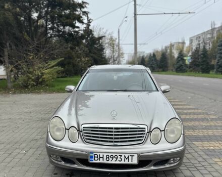 Серый Мерседес Е-Класс, объемом двигателя 1.8 л и пробегом 230 тыс. км за 6000 $, фото 1 на Automoto.ua