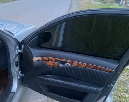 Сірий Мерседес Е-Клас, об'ємом двигуна 2.7 л та пробігом 100 тис. км за 3300 $, фото 16 на Automoto.ua