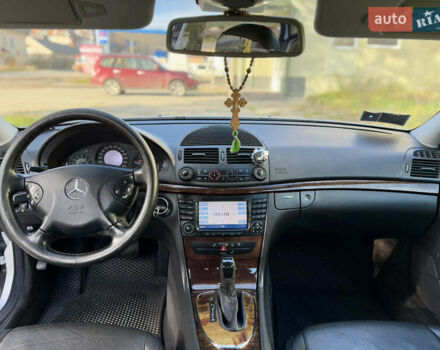 Сірий Мерседес Е-Клас, об'ємом двигуна 2.7 л та пробігом 400 тис. км за 8300 $, фото 45 на Automoto.ua