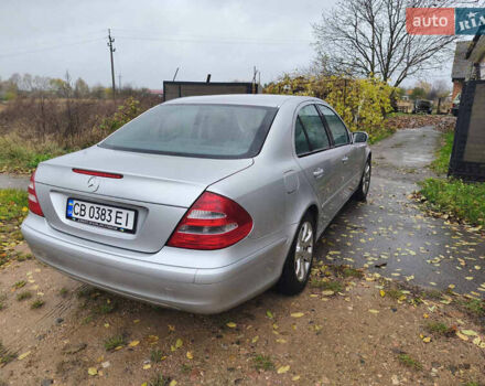 Мерседес Е-Клас 2004 у Чернігові на Automoto.ua Сірий Мерседес Е-Клас, об'ємом двигуна 2.2 л та пробігом 380 тис. км за 7000 $, фото 1 на Automoto.ua