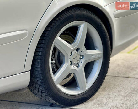 Сірий Мерседес Е-Клас, об'ємом двигуна 2.7 л та пробігом 400 тис. км за 8300 $, фото 19 на Automoto.ua