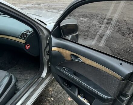 Сірий Мерседес Е-Клас, об'ємом двигуна 3.2 л та пробігом 340 тис. км за 4500 $, фото 4 на Automoto.ua