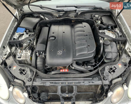 Сірий Мерседес Е-Клас, об'ємом двигуна 3.2 л та пробігом 272 тис. км за 3850 $, фото 49 на Automoto.ua