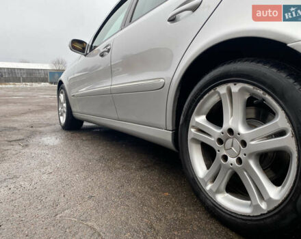 Сірий Мерседес Е-Клас, об'ємом двигуна 3.2 л та пробігом 272 тис. км за 3850 $, фото 18 на Automoto.ua