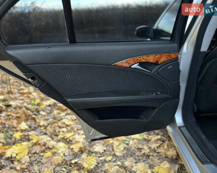 Мерседес Е-Клас 2004 у Тернополі на Automoto.ua Сірий Мерседес Е-Клас, об'ємом двигуна 2.2 л та пробігом 333 тис. км за 5750 $, фото 15 на Automoto.ua