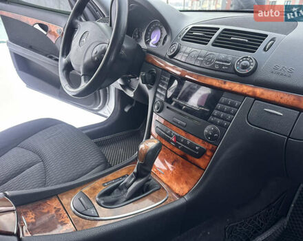 Серый Мерседес Е-Класс, объемом двигателя 1.8 л и пробегом 289 тыс. км за 6750 $, фото 45 на Automoto.ua