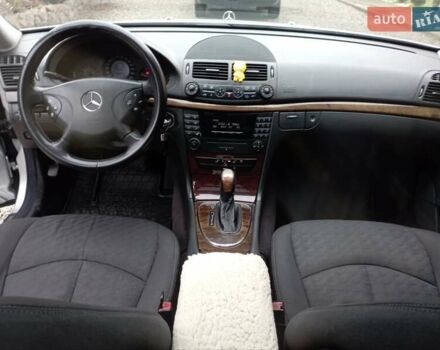 Сірий Мерседес Е-Клас, об'ємом двигуна 2.15 л та пробігом 302 тис. км за 6400 $, фото 9 на Automoto.ua