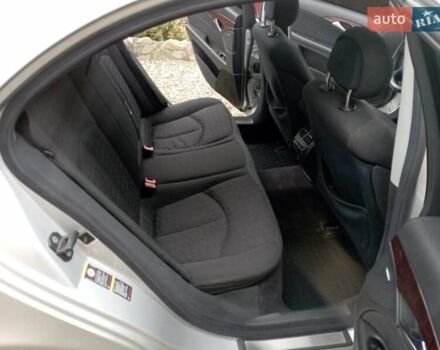 Сірий Мерседес Е-Клас, об'ємом двигуна 2.15 л та пробігом 302 тис. км за 6400 $, фото 11 на Automoto.ua