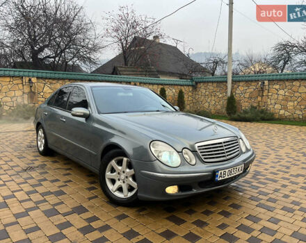 Серый Мерседес Е-Класс, объемом двигателя 2.2 л и пробегом 359 тыс. км за 6450 $, фото 2 на Automoto.ua