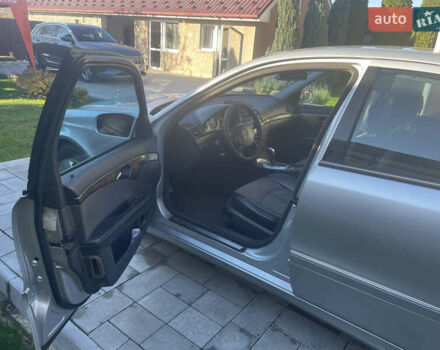 Серый Мерседес Е-Класс, объемом двигателя 3.2 л и пробегом 356 тыс. км за 7800 $, фото 19 на Automoto.ua