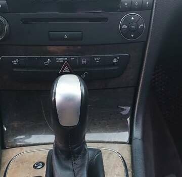 Серый Мерседес Е-Класс, объемом двигателя 2.6 л и пробегом 214 тыс. км за 6300 $, фото 22 на Automoto.ua