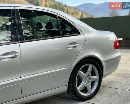 Сірий Мерседес Е-Клас, об'ємом двигуна 2.7 л та пробігом 400 тис. км за 8300 $, фото 18 на Automoto.ua