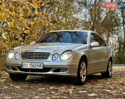 Мерседес Е-Клас 2004 у Тернополі на Automoto.ua Сірий Мерседес Е-Клас, об'ємом двигуна 2.2 л та пробігом 333 тис. км за 5750 $, фото 1 на Automoto.ua