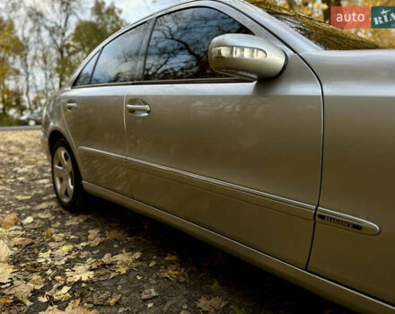Мерседес Е-Клас 2004 у Тернополі на Automoto.ua Сірий Мерседес Е-Клас, об'ємом двигуна 2.2 л та пробігом 333 тис. км за 5750 $, фото 8 на Automoto.ua