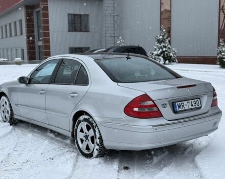 Сірий Мерседес Е-Клас, об'ємом двигуна 2.7 л та пробігом 300 тис. км за 2950 $, фото 1 на Automoto.ua