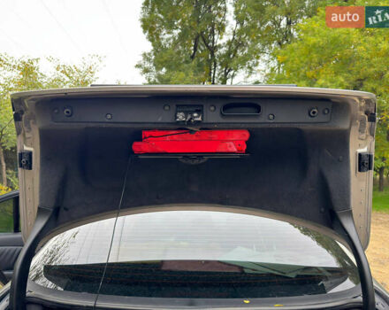 Серый Мерседес Е-Класс, объемом двигателя 3.2 л и пробегом 200 тыс. км за 6800 $, фото 17 на Automoto.ua