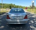 Серый Мерседес Е-Класс, объемом двигателя 2.2 л и пробегом 320 тыс. км за 6250 $, фото 4 на Automoto.ua