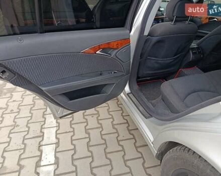 Серый Мерседес Е-Класс, объемом двигателя 2.1 л и пробегом 326 тыс. км за 7200 $, фото 21 на Automoto.ua