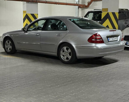 Серый Мерседес Е-Класс, объемом двигателя 2.15 л и пробегом 306 тыс. км за 7800 $, фото 4 на Automoto.ua