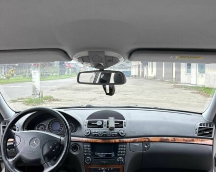 Серый Мерседес Е-Класс, объемом двигателя 1.8 л и пробегом 230 тыс. км за 6000 $, фото 9 на Automoto.ua