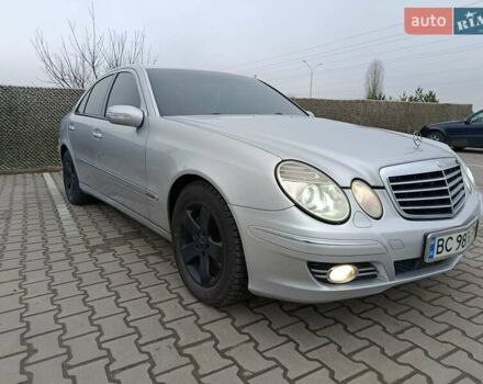 Серый Мерседес Е-Класс, объемом двигателя 2.1 л и пробегом 326 тыс. км за 7200 $, фото 13 на Automoto.ua