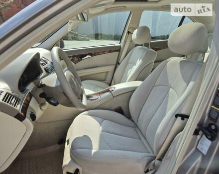 Сірий Мерседес Е-Клас, об'ємом двигуна 1.8 л та пробігом 281 тис. км за 11400 $, фото 10 на Automoto.ua