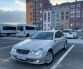 Серый Мерседес Е-Класс, объемом двигателя 3.2 л и пробегом 260 тыс. км за 6400 $, фото 1 на Automoto.ua