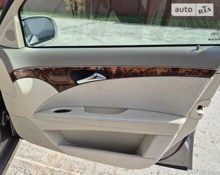 Сірий Мерседес Е-Клас, об'ємом двигуна 1.8 л та пробігом 281 тис. км за 11400 $, фото 30 на Automoto.ua