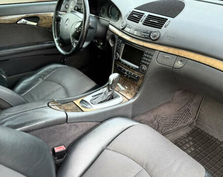 Серый Мерседес Е-Класс, объемом двигателя 3.22 л и пробегом 368 тыс. км за 7499 $, фото 9 на Automoto.ua