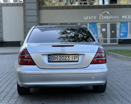 Серый Мерседес Е-Класс, объемом двигателя 2.1 л и пробегом 300 тыс. км за 5500 $, фото 6 на Automoto.ua