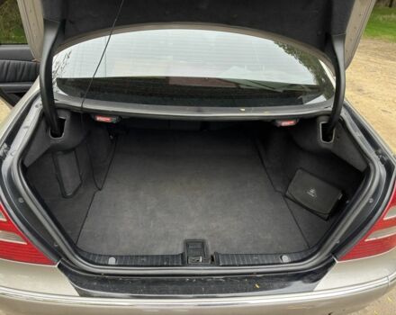 Мерседес Е-Класс 2004 в Одессе на Automoto.ua Серый Мерседес Е-Класс, объемом двигателя 3.2 л и пробегом 200 тыс. км за 8500 $, фото 18 на Automoto.ua