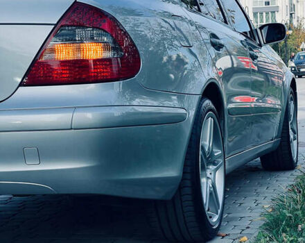 Мерседес Е-Клас 2004 у Івано-Франківську на Automoto.ua Сірий Мерседес Е-Клас, об'ємом двигуна 2.15 л та пробігом 462 тис. км за 8100 $, фото 4 на Automoto.ua