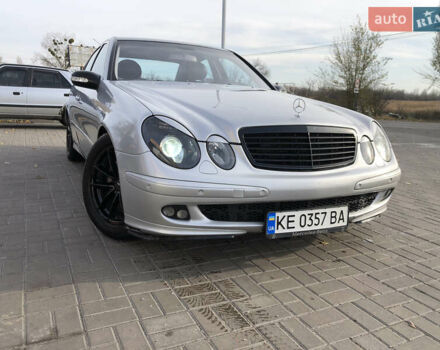 Серый Мерседес Е-Класс, объемом двигателя 2.7 л и пробегом 153 тыс. км за 7200 $, фото 6 на Automoto.ua