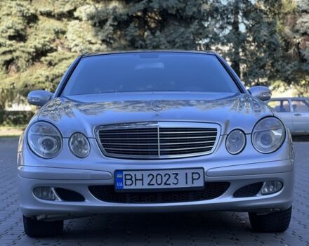 Серый Мерседес Е-Класс, объемом двигателя 2.1 л и пробегом 300 тыс. км за 5500 $, фото 4 на Automoto.ua